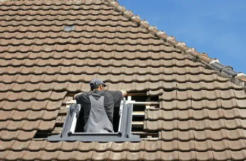 Pose de velux - Puy-l'Évêque